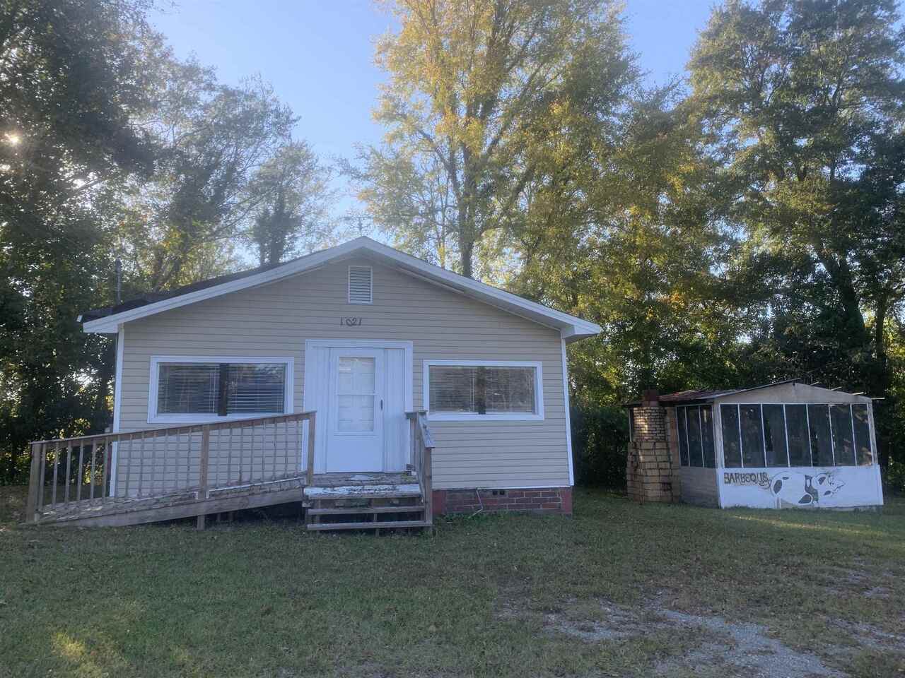 1021 Elbert Street - Photo 1