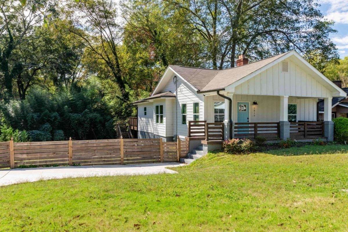 1816 Lyle Avenue - Photo 1
