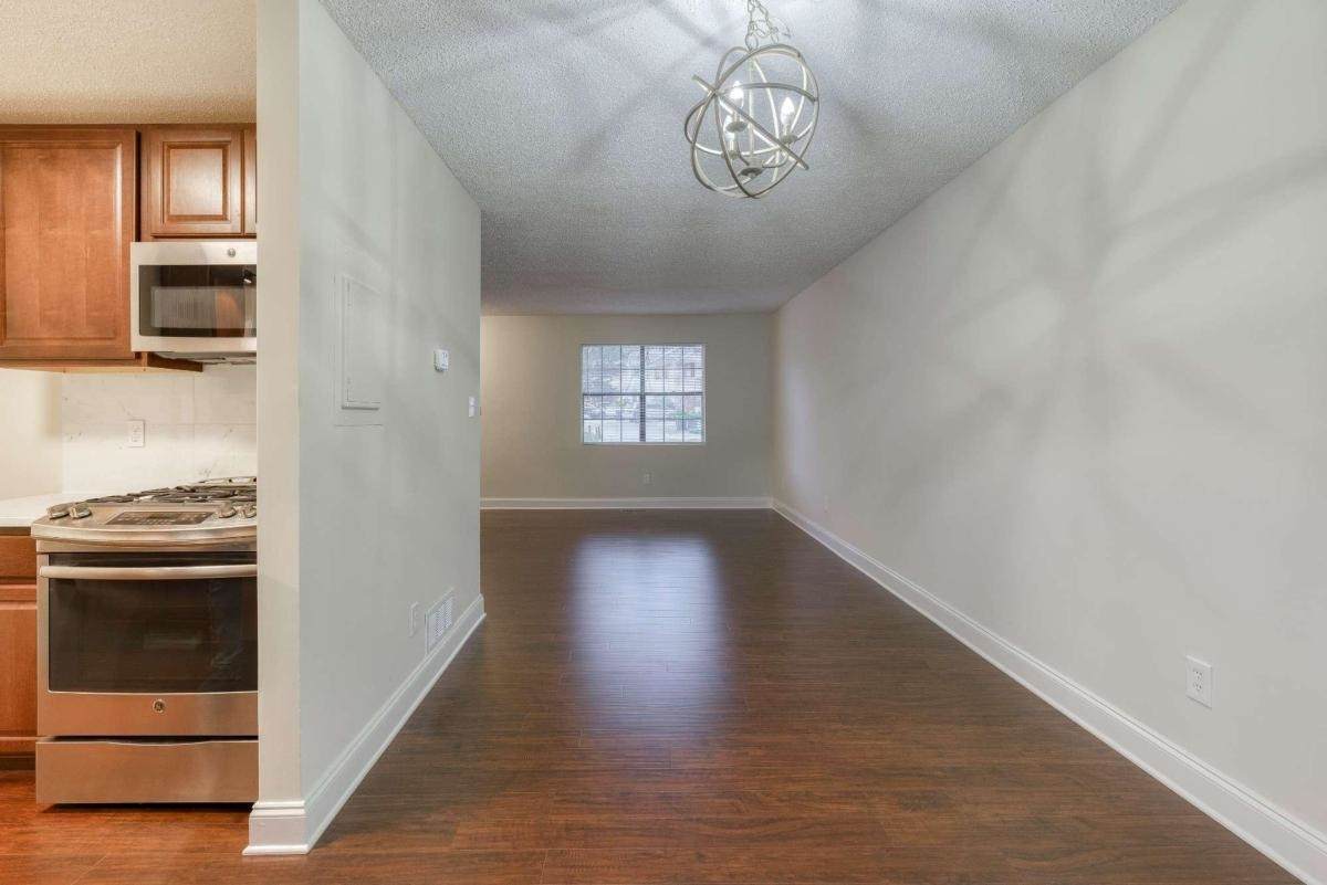 7058 Oakhill Circle - Photo 1