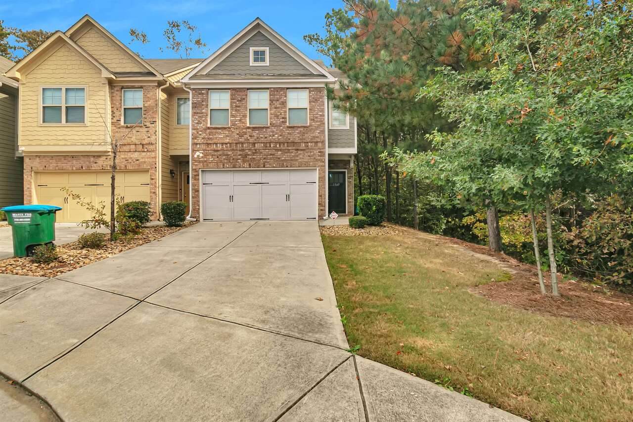 1547 Paxton Drive - Photo 1