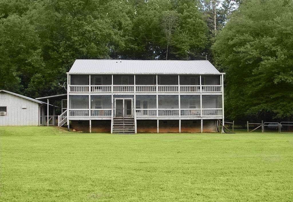 208 Creekside Lane - Photo 1