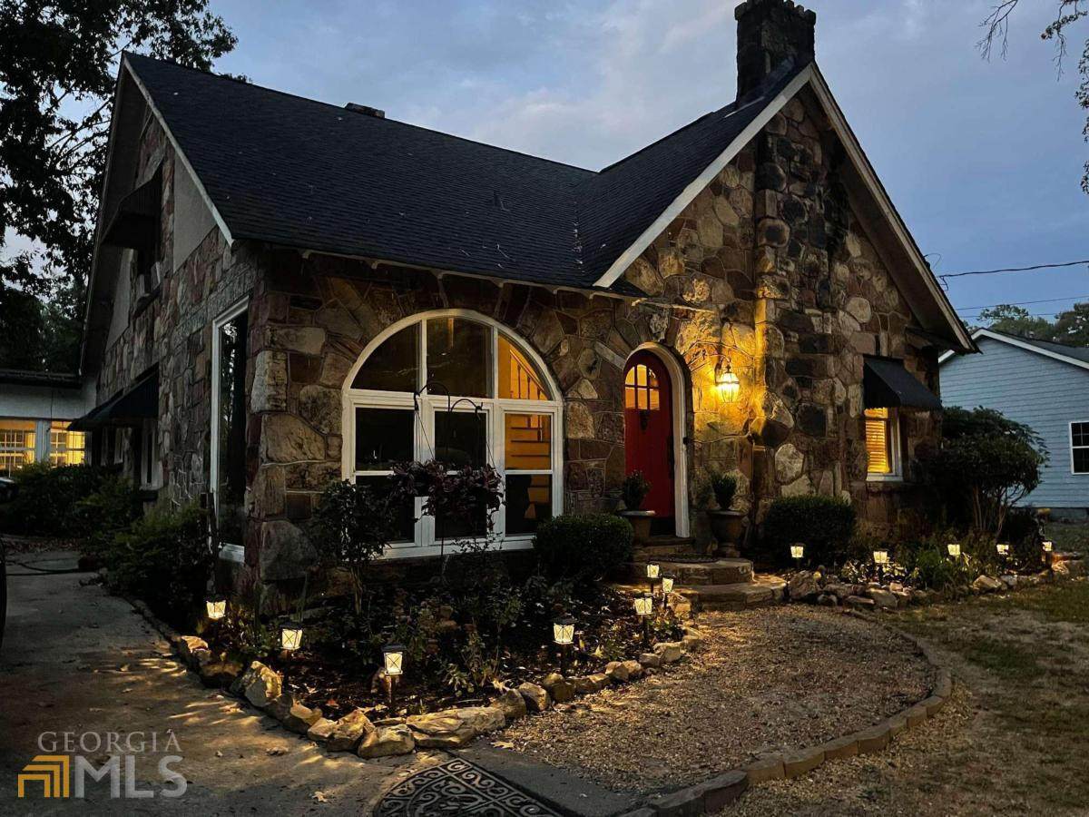1010 Oakland Avenue - Photo 1