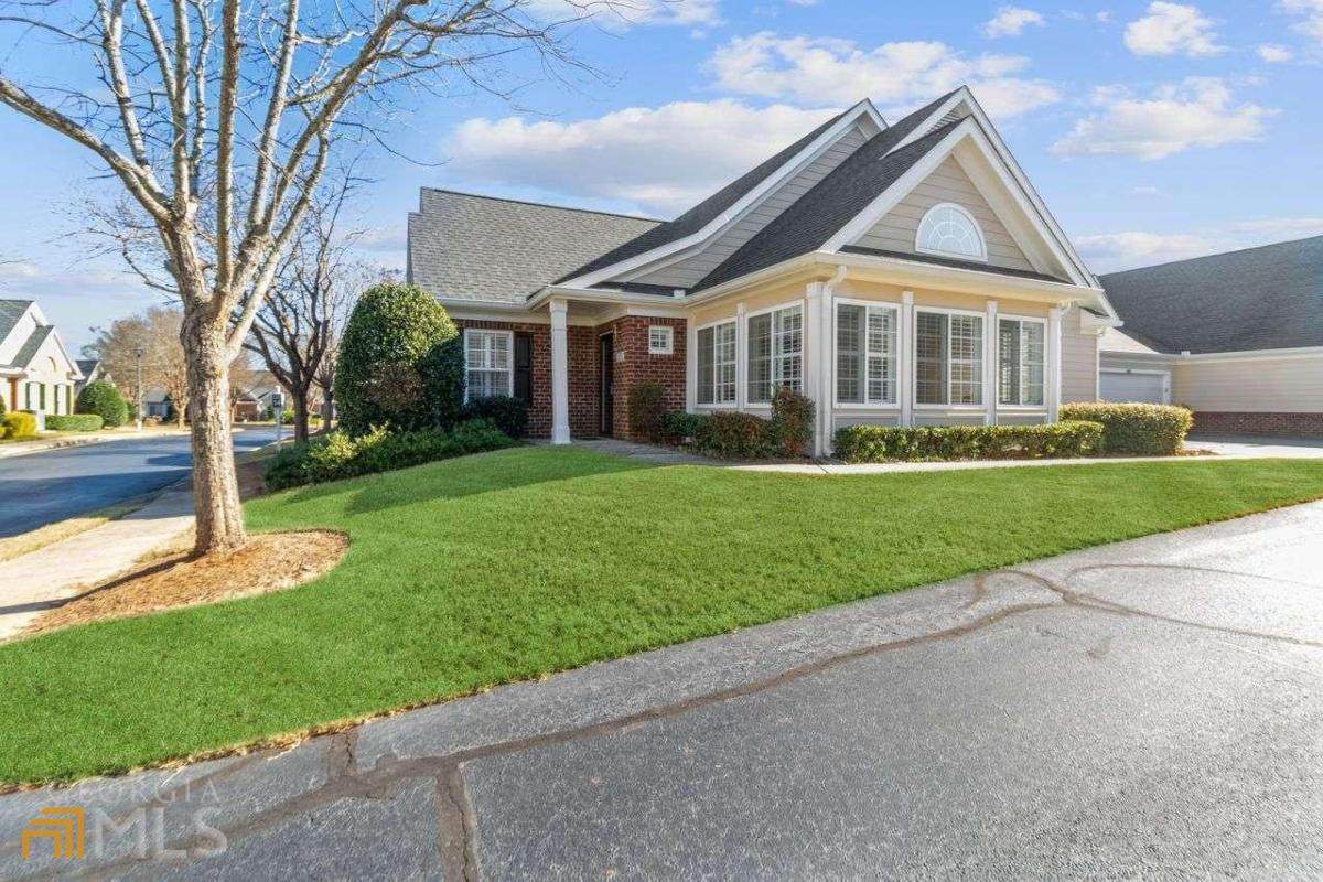1103 Village Lane - Photo 1