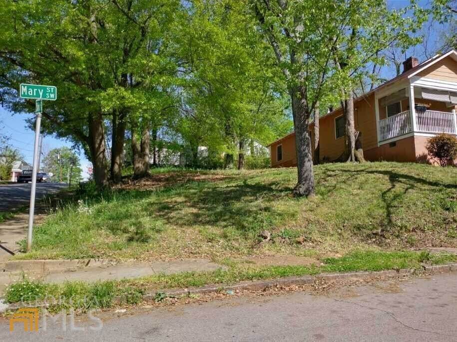 938 Smith Street - Photo 1