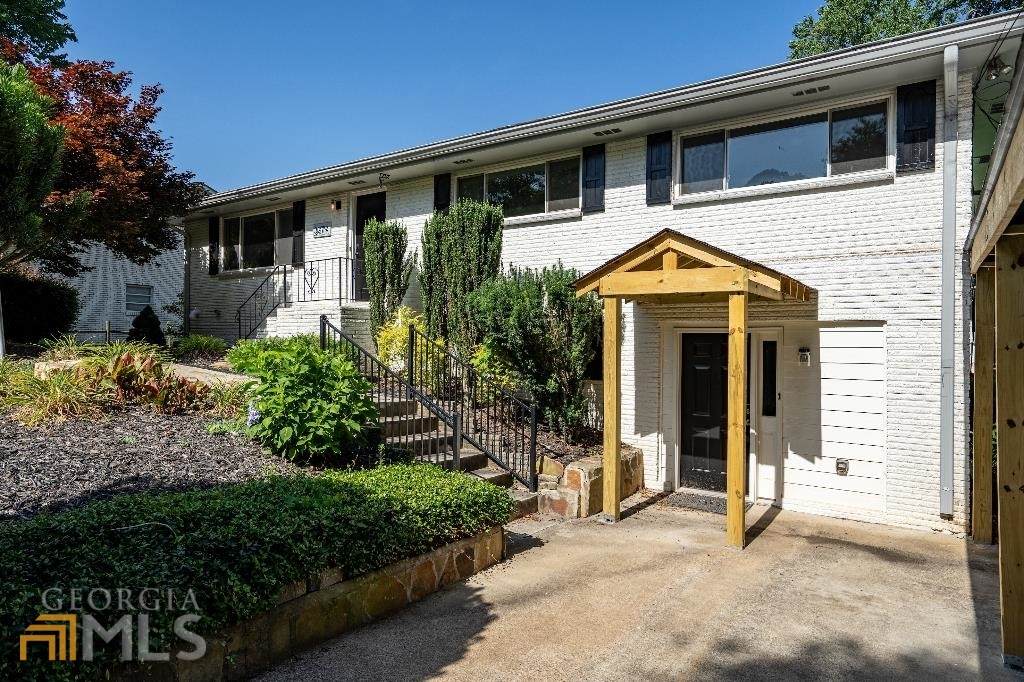 3279 Vandiver Drive - Photo 1