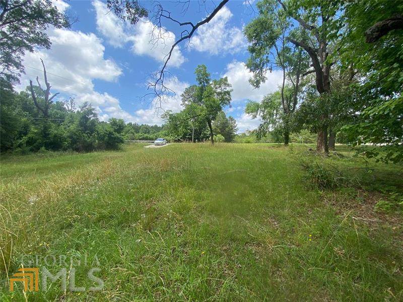 1170 Old Covington Highway - Photo 1