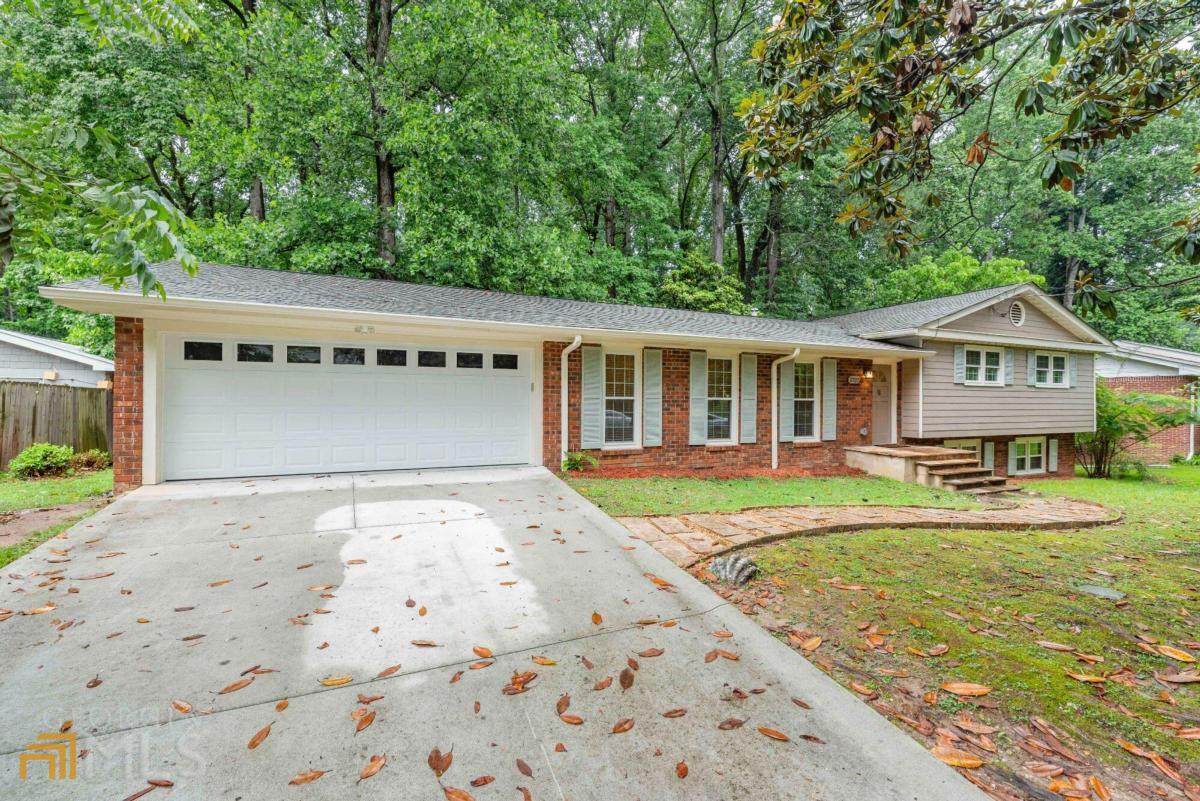 2727 Dresden Trail - Photo 1