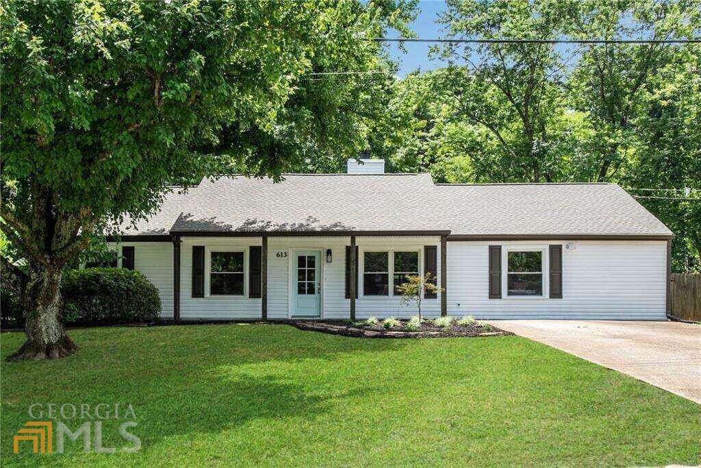 613 River Bend Circle - Photo 1