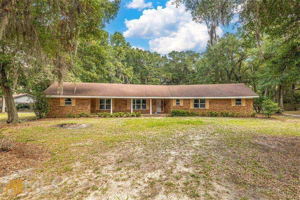 110 Comanche Road - Photo 1