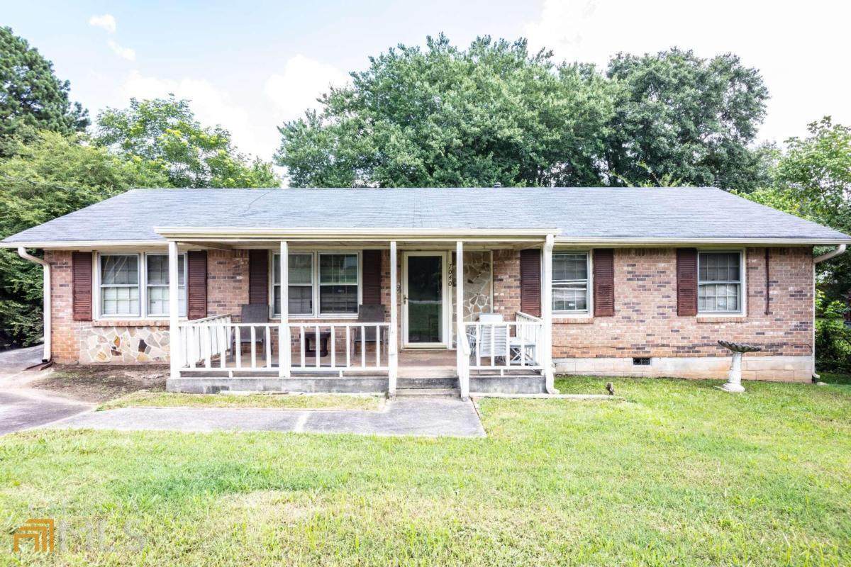 7040 Sun Valley Way - Photo 1