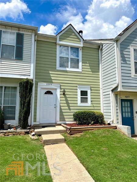 6685 Langtry Lane - Photo 1