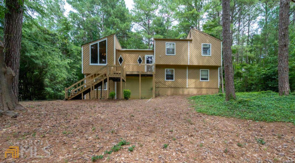 181 Castleair Court - Photo 1