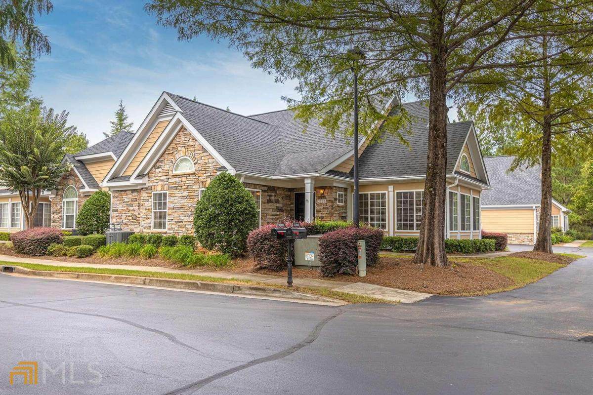 3202 Village Lane - Photo 1