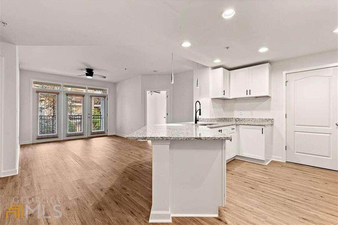 390 17th Street - Photo 1