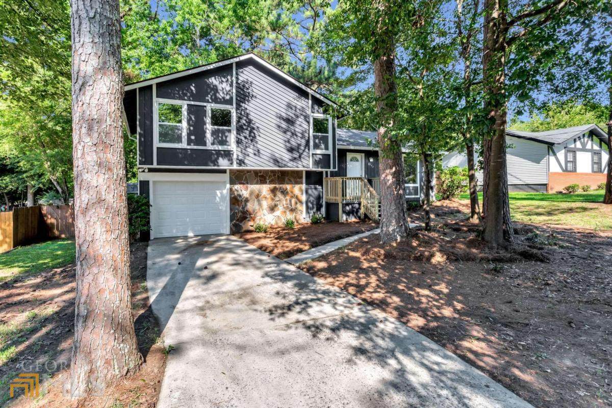 8949 Gatewood Circle - Photo 1
