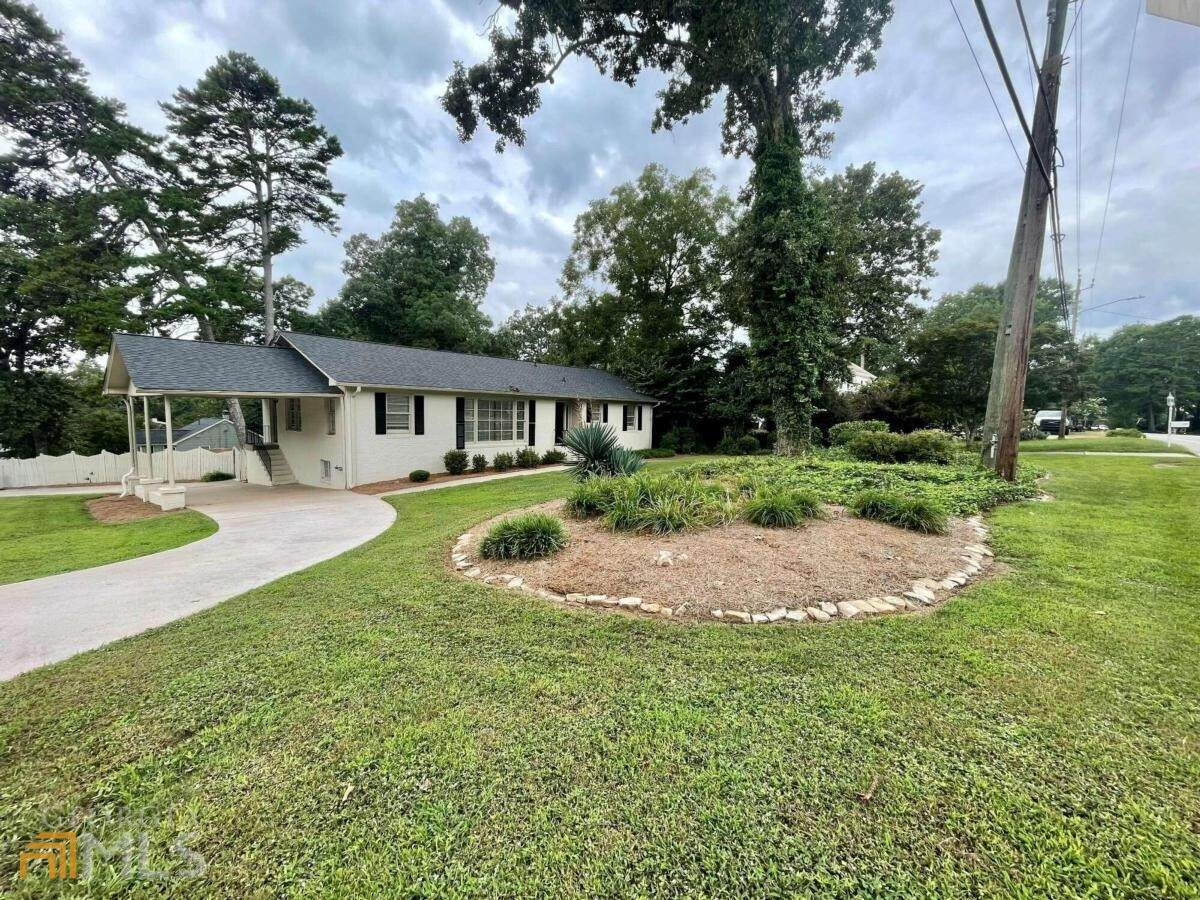 1323 Riverside Drive - Photo 1
