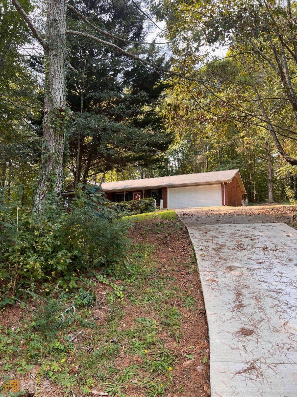 1517 Betts Creek Drive - Photo 1