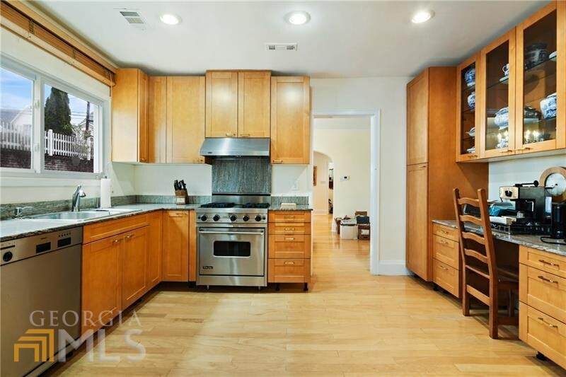 2900 Lookout Place - Photo 1