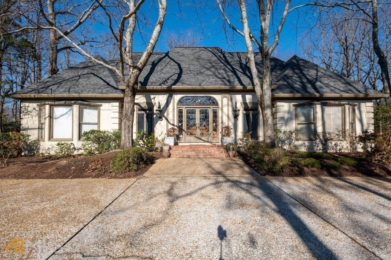 305 Heards Ferry Road - Photo 1