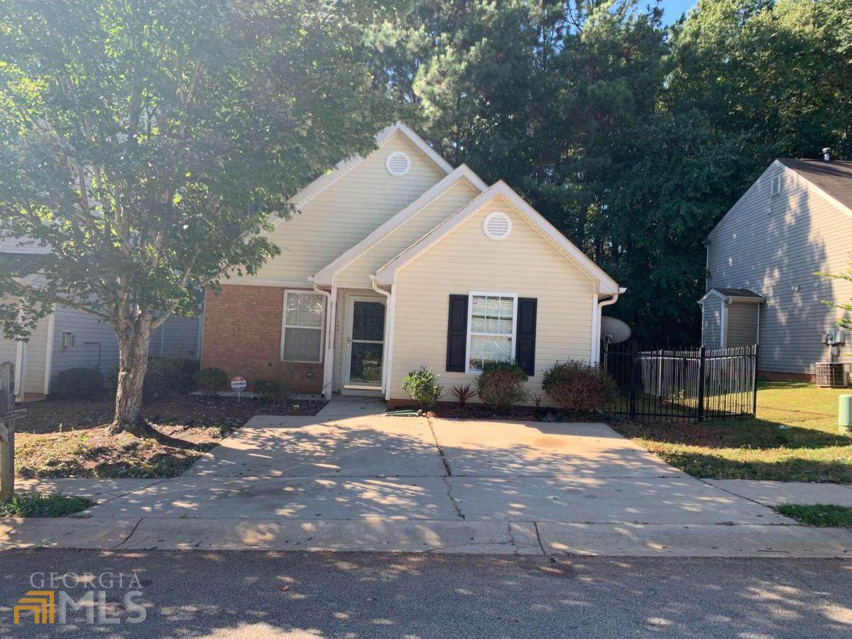 195 London Drive - Photo 1