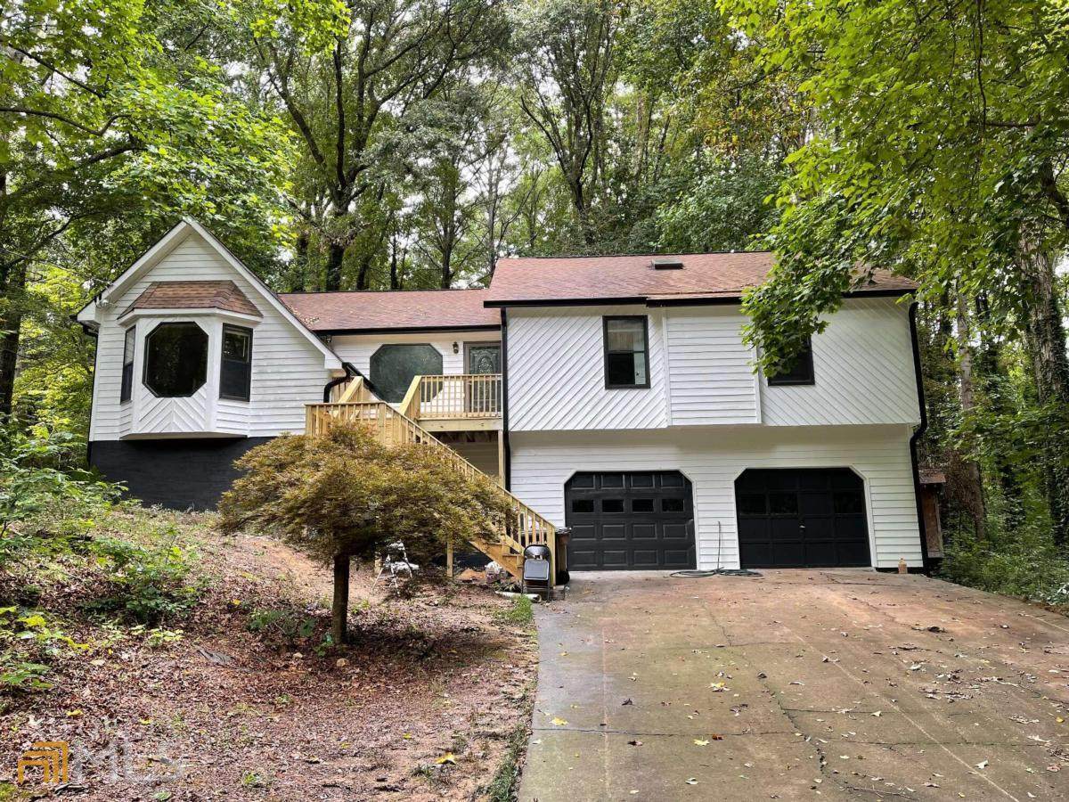 2914 Cedar Mill Drive - Photo 1