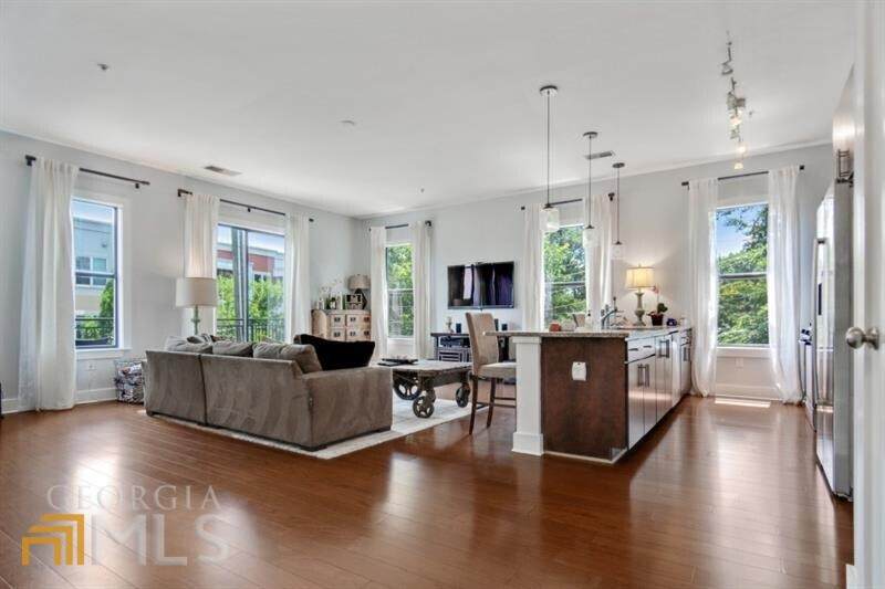 200 Highland Avenue - Photo 1