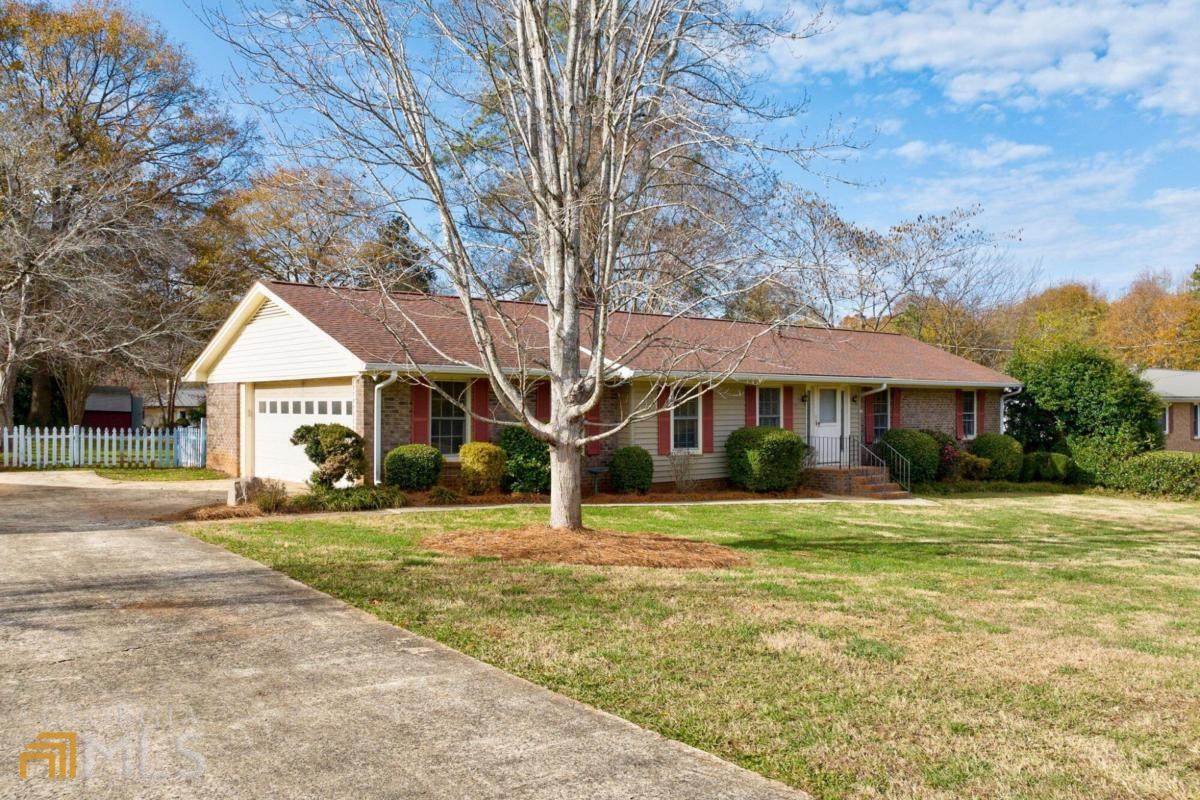 150 Curtis Drive - Photo 1
