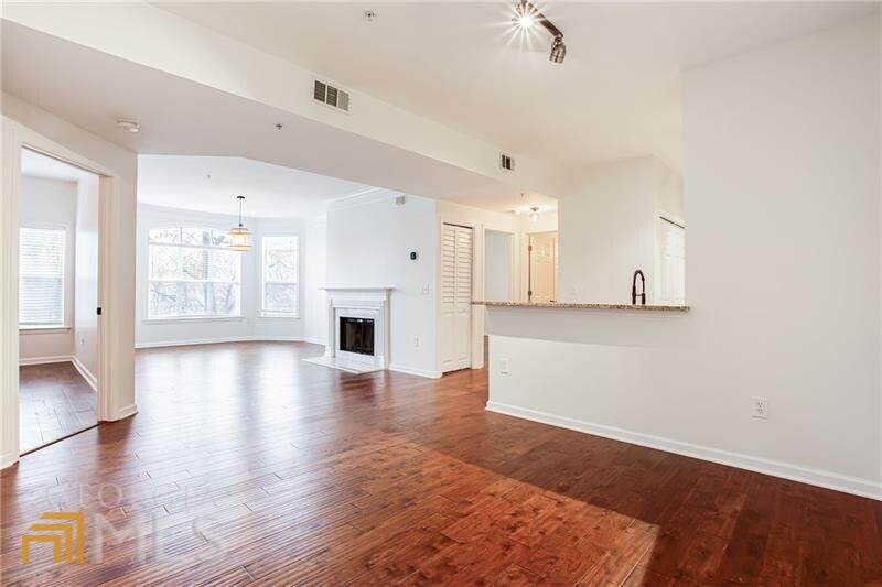 955 Juniper Street - Photo 1