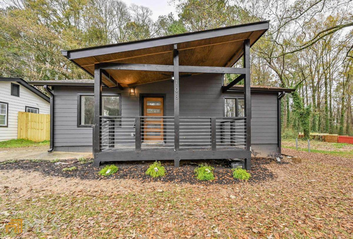 1081 Wedgewood Drive - Photo 1