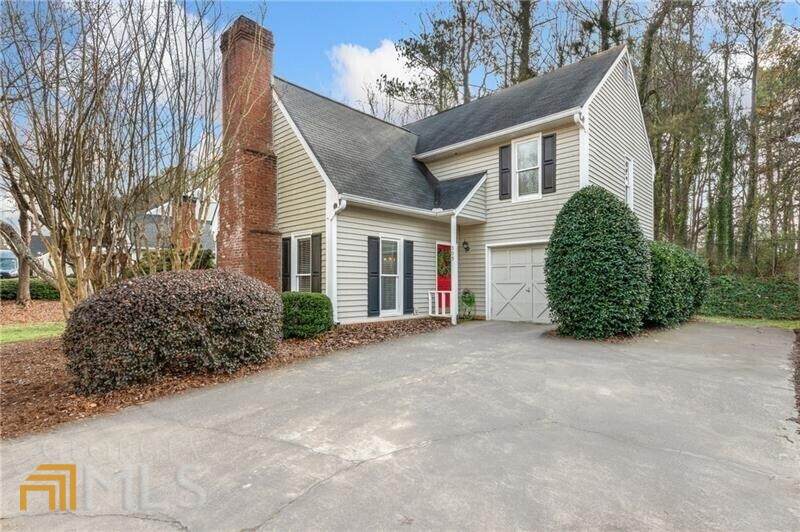305 Roswell Green Lane - Photo 1