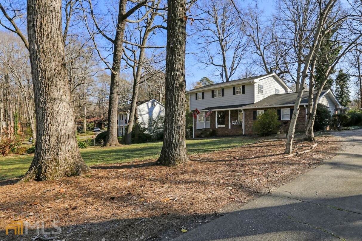 214 Maple Wood Drive - Photo 1