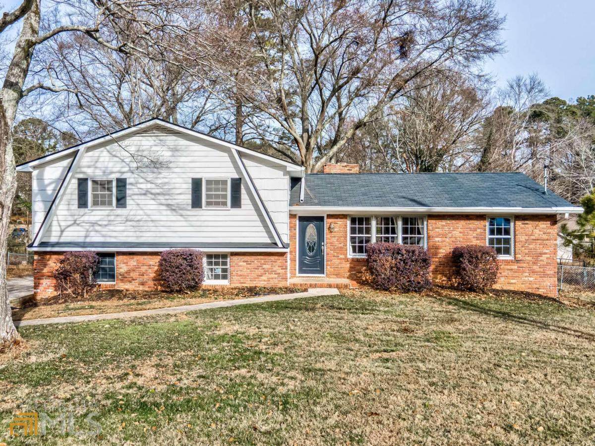 2031 Shadowood Drive - Photo 1