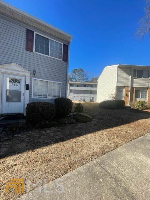 405 Fairburn Road - Photo 1