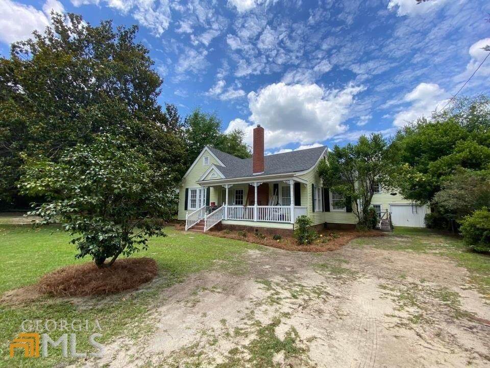 206 Hobby Avenue - Photo 1