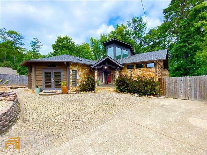 6592 Gaines Ferry Road - Photo 1