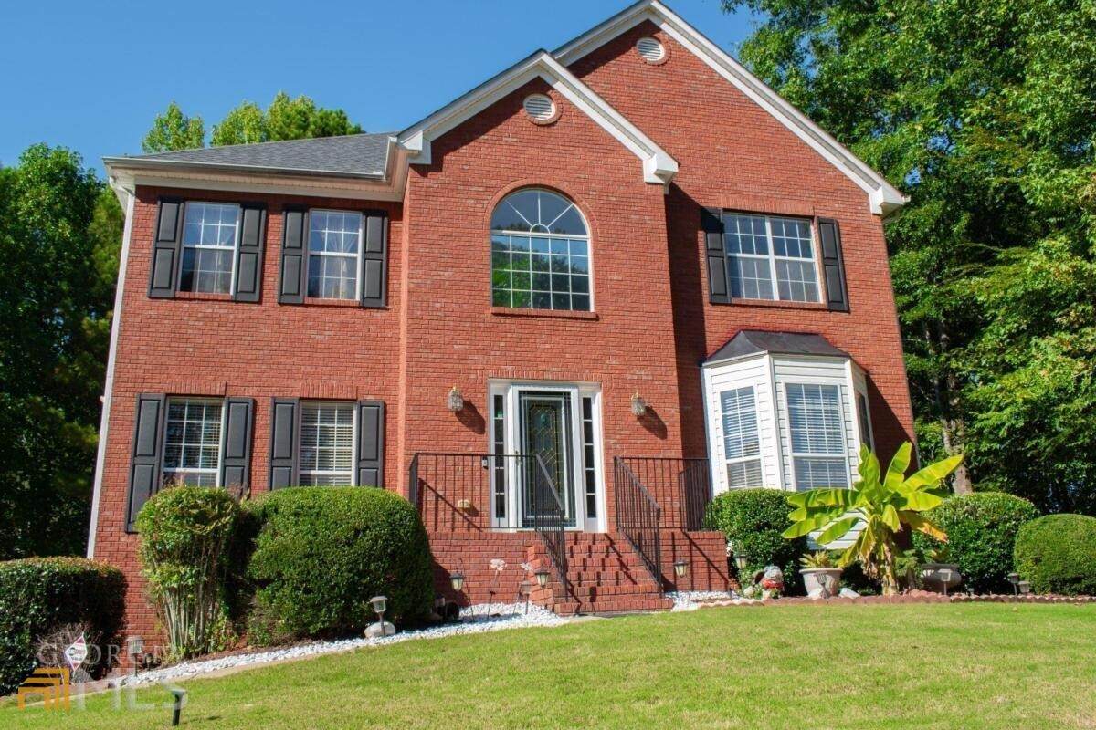 5104 Heritage Oaks Lane - Photo 1