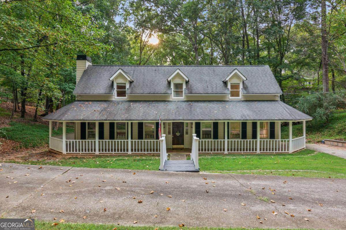 2501 Katherine Circle - Photo 1