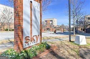 898 Oak Street - Photo 1