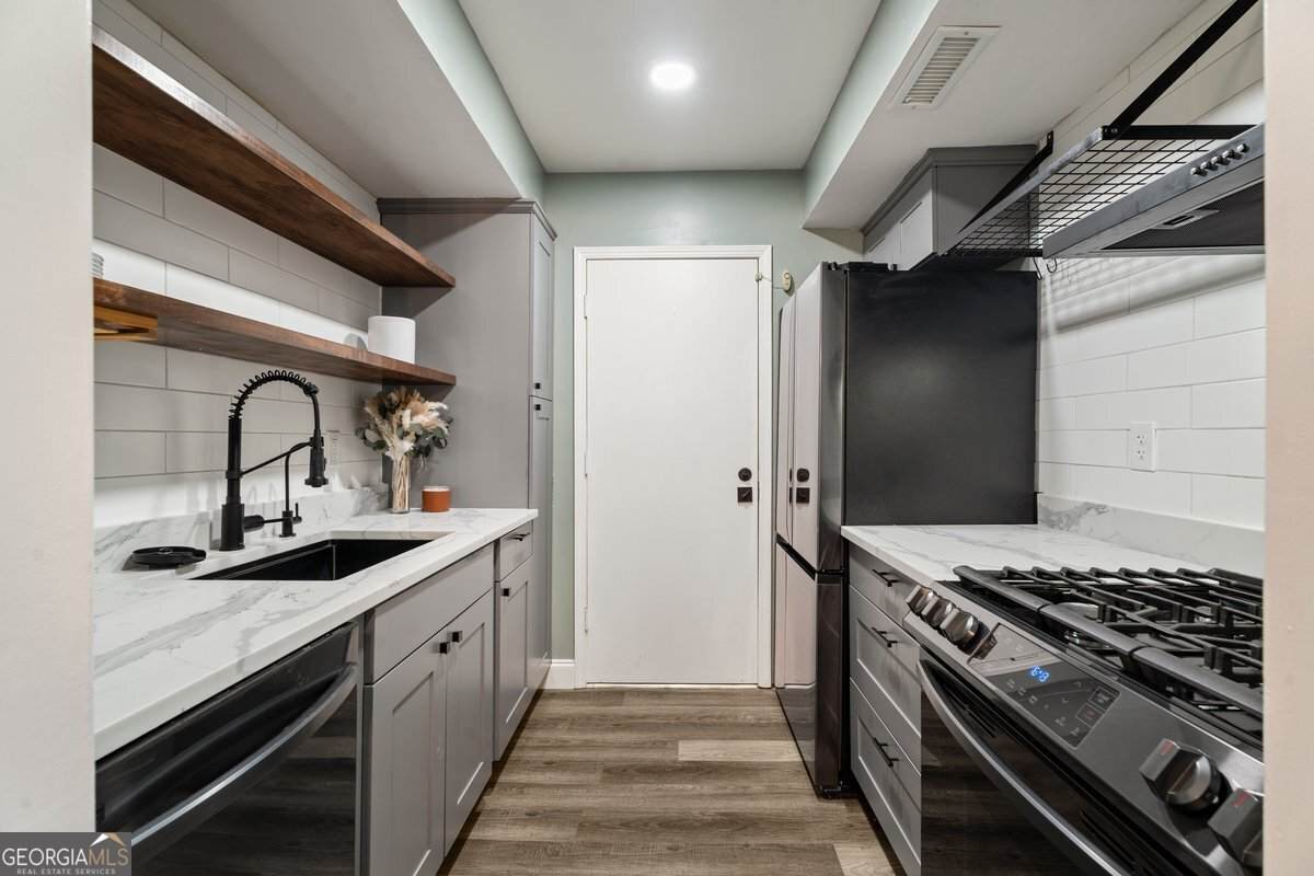 6851 Roswell Road - Photo 1