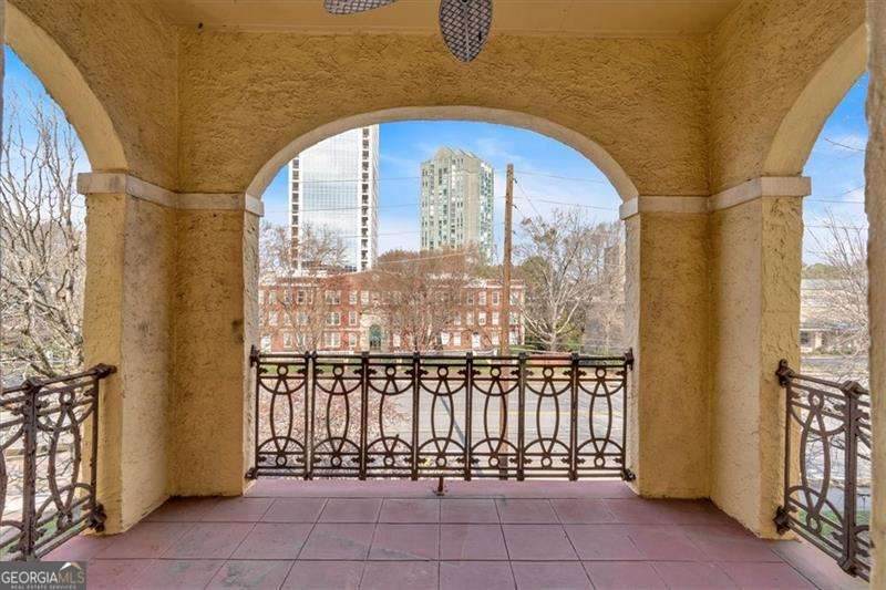 2855 Peachtree Road - Photo 1
