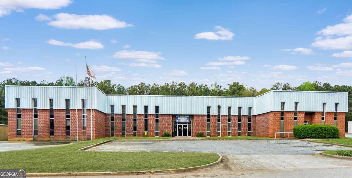 1560 Commercial Court - Photo 1