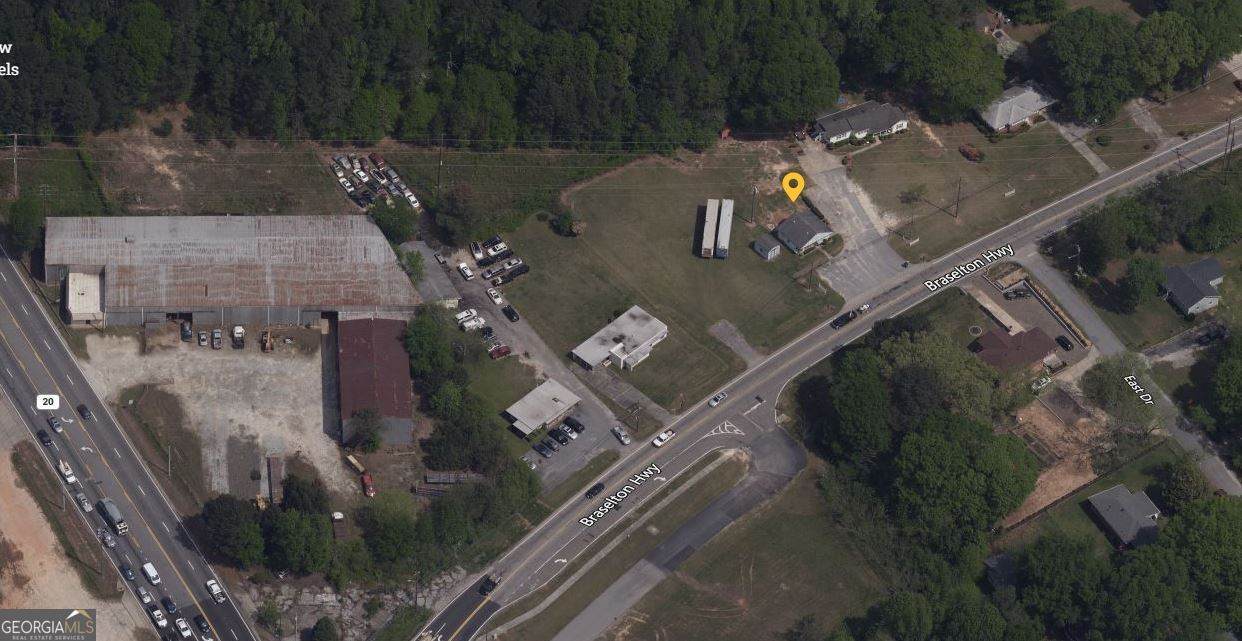 528 Braselton Highway - Photo 1