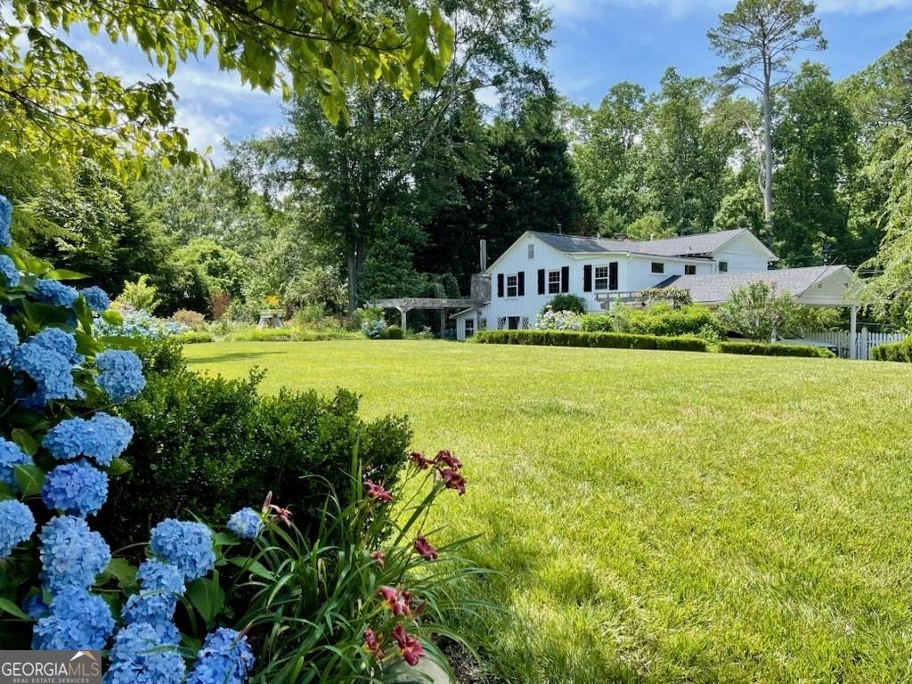 45 Michelle Circle - Photo 1