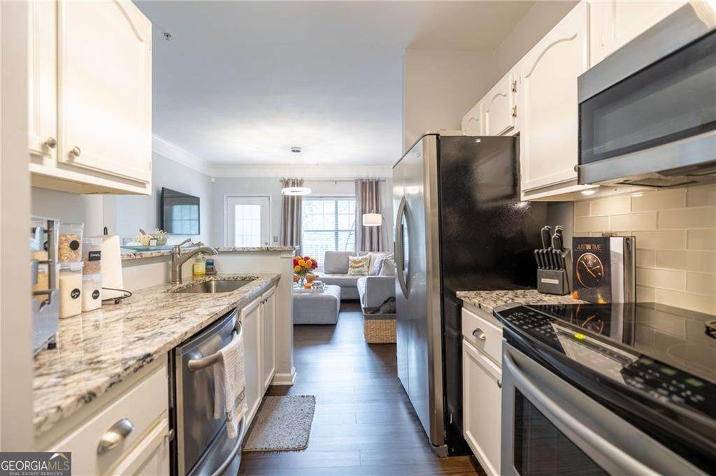 2700 Pine Tree Road - Photo 1