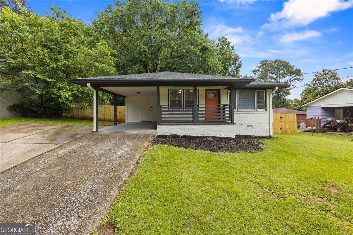 1553 Mccallie Boulevard - Photo 1