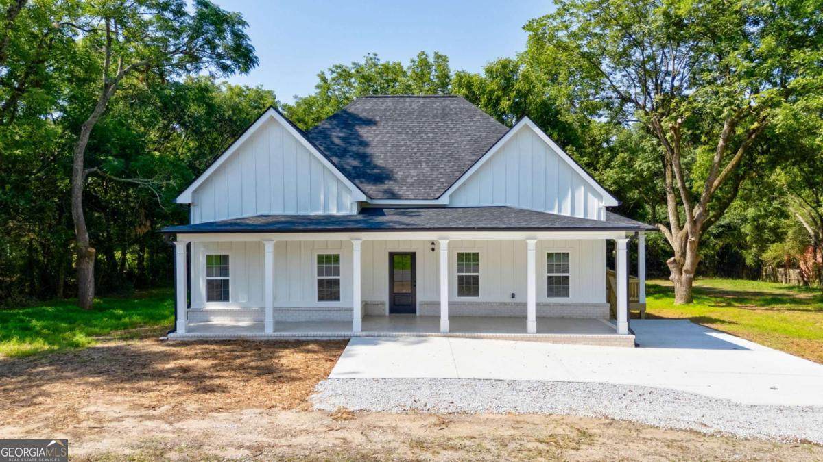 540 Sunset Avenue - Photo 1