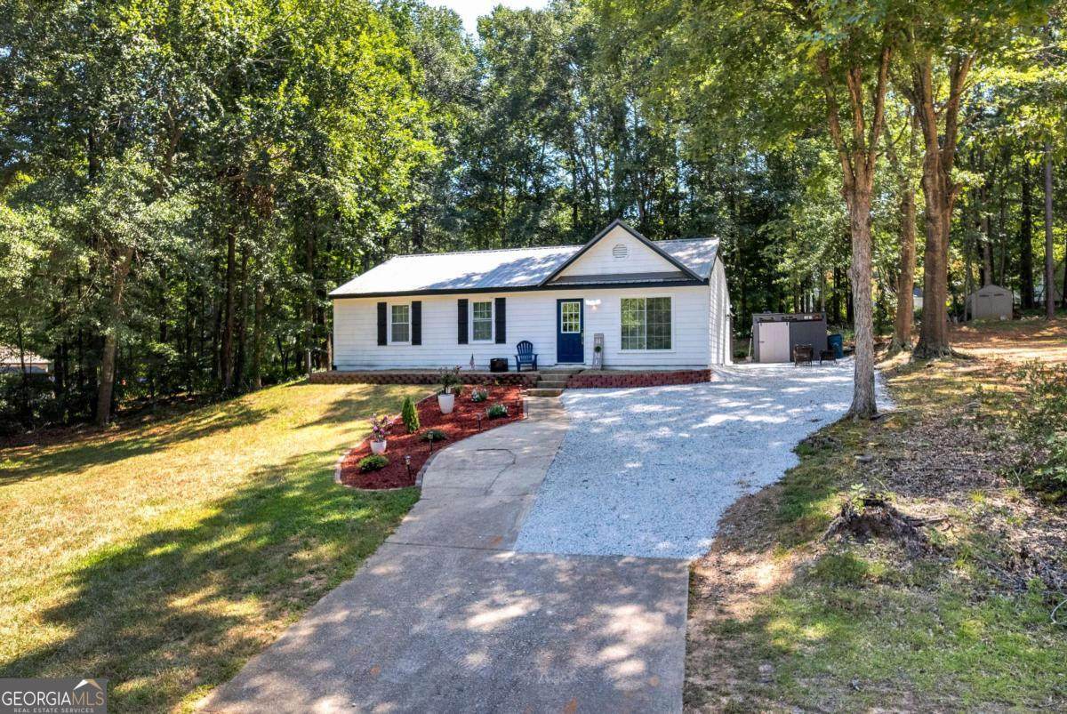 1316 Hickory Circle - Photo 1