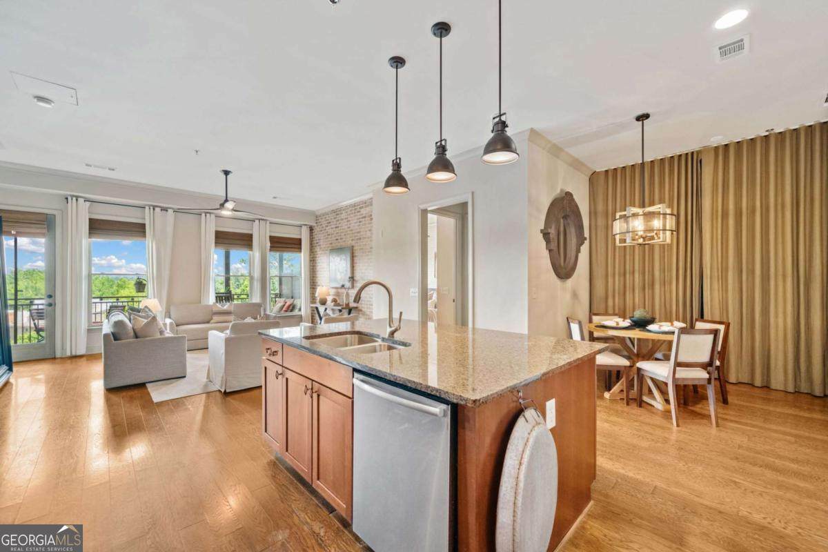 360 Chambers Street - Photo 1