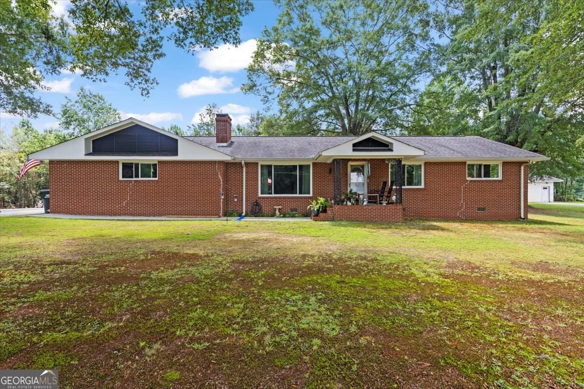 1186 Reed Road - Photo 1