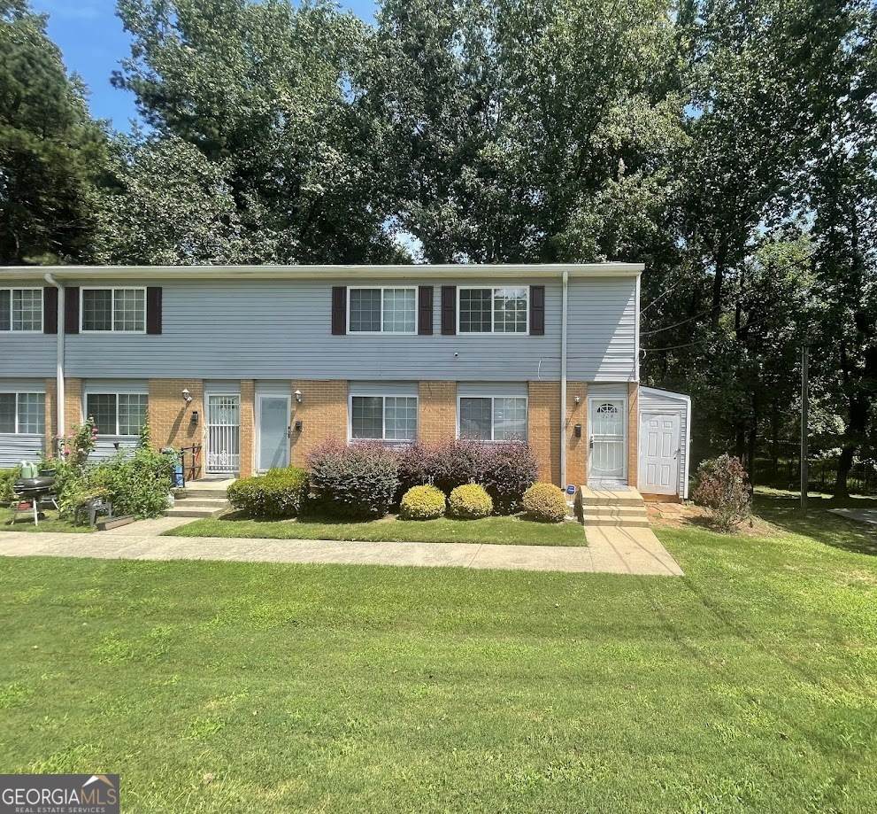 405 Fairburn Road - Photo 1